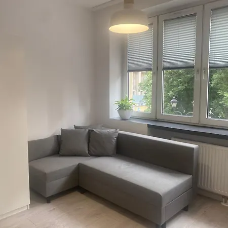 Kawalerki Basi Przy Dabrowskiego 22 Katovice Exteriér fotografie