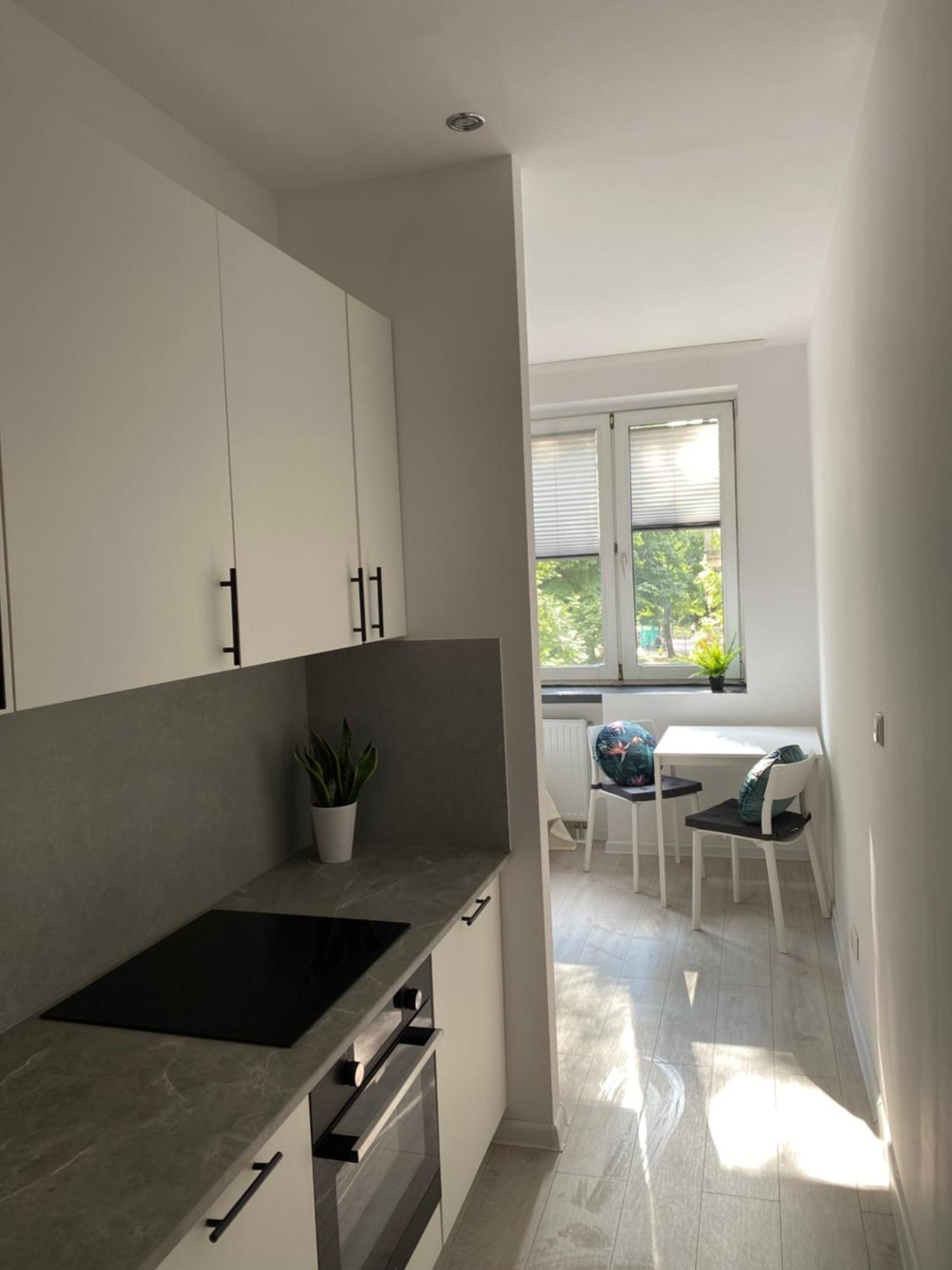 Apartmán Kawalerki Basi Przy Dabrowskiego 22 *